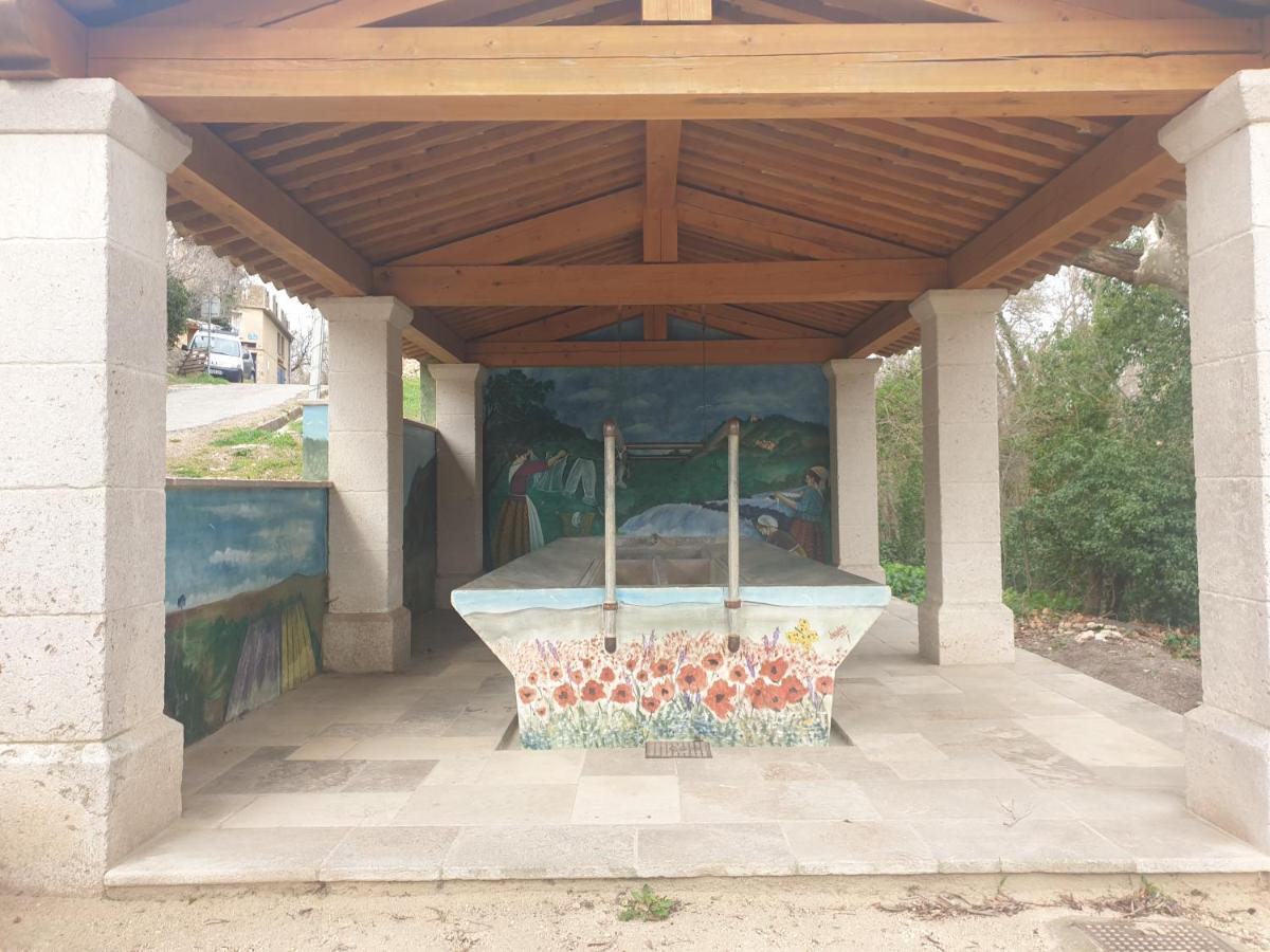 4 Safraniers Bed and Breakfast Sillans-la Cascade Εξωτερικό φωτογραφία